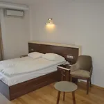 Merkez Otel